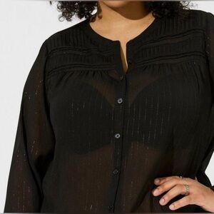 Torrid Crinkle chiffon long sleeve top. Black, size 1X, 14/16. NWT